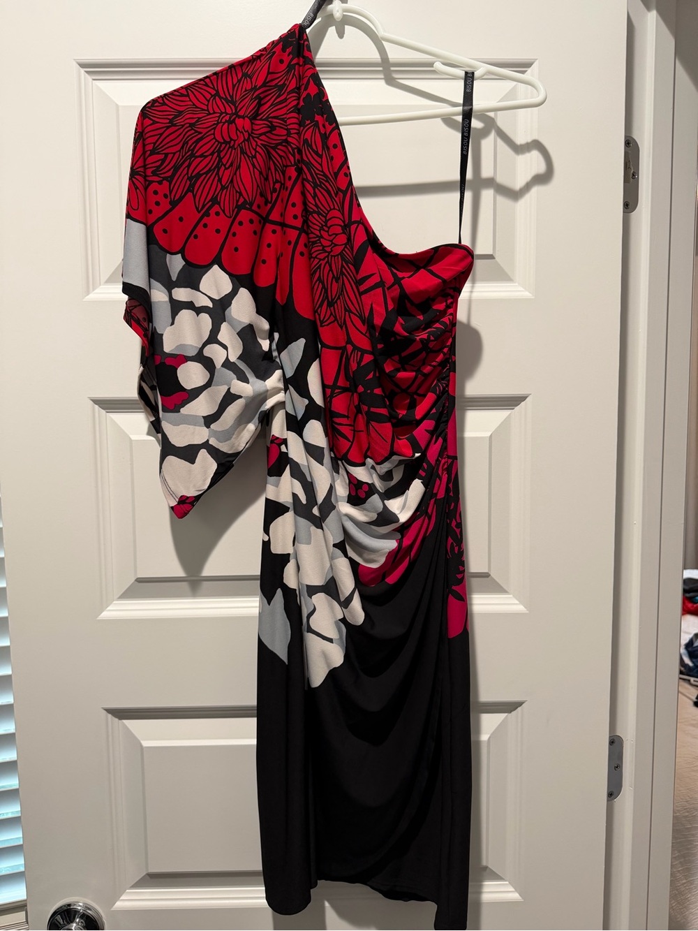 Bisou Bisou Red, Black & White One-Shoulder Floral Print Dress